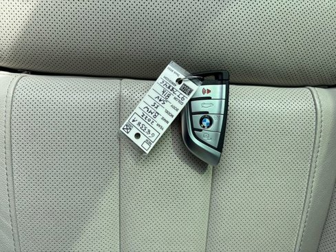 Used 2022 BMW X5 xDrive40i w/ M Sport Package image 33