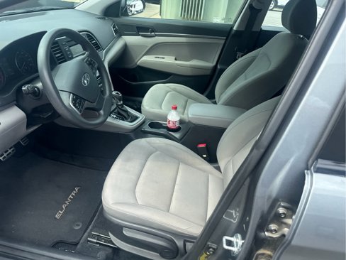 Used 2017 Hyundai Elantra SE image 6