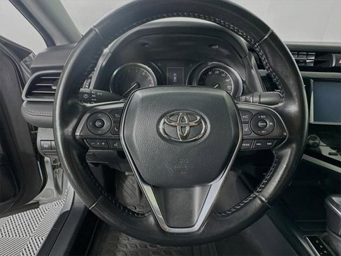 Certified 2020 Toyota Camry SE image 12