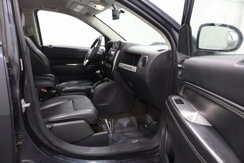Used 2014 Jeep Compass Limited image 15