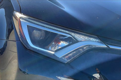 Used 2017 Toyota RAV4 XLE image 29