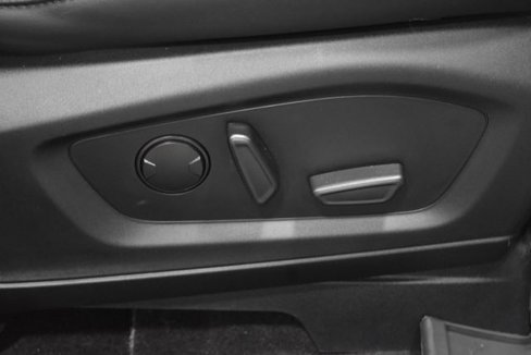 Used 2022 Ford Explorer XLT w/ Equipment Group 202A image 46