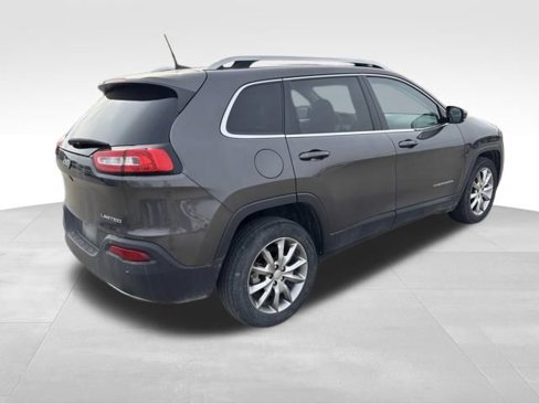 Used 2018 Jeep Cherokee Limited image 5