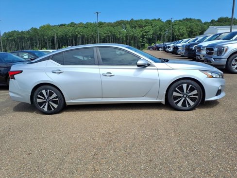 Used 2022 Nissan Altima 2.5 SV image 2