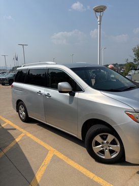 Used 2016 Nissan Quest SV image 2