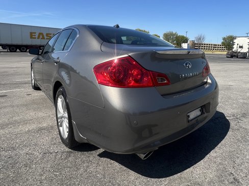 Used 2013 INFINITI G37 x w/ Premium Pkg image 3