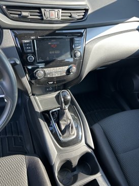 Used 2020 Nissan Rogue Sport S w/ Appearance Package image 19