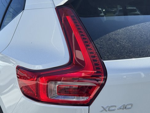 New 2026 Volvo XC40 B4 Core w/ Protection Package image 8