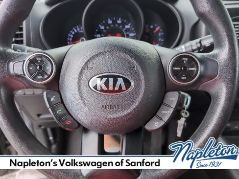 Used 2015 Kia Soul + image 9