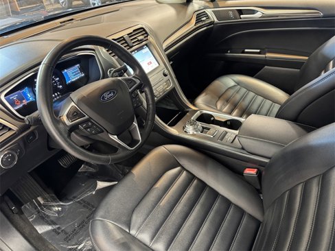 Used 2019 Ford Fusion SEL image 17
