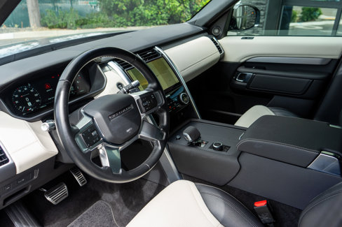 Used 2021 Land Rover Discovery S R-Dynamic image 7