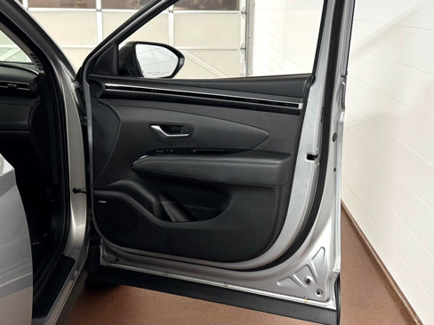 Used 2023 Hyundai Tucson Limited image 47