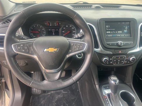 Used 2018 Chevrolet Equinox LT image 18