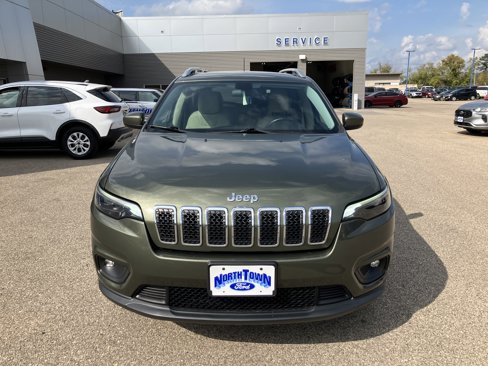 Used 2019 Jeep Cherokee Latitude w/ Cold Weather Group image 3