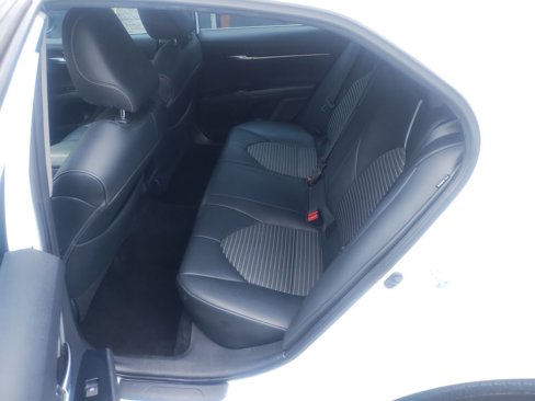 Used 2019 Toyota Camry SE image 25