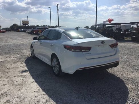 Used 2018 Kia Optima S w/ Panoramic Sunroof Package image 5