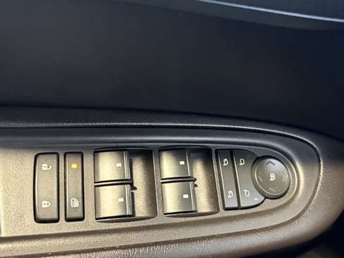 Used 2017 Chevrolet Traverse LT image 10