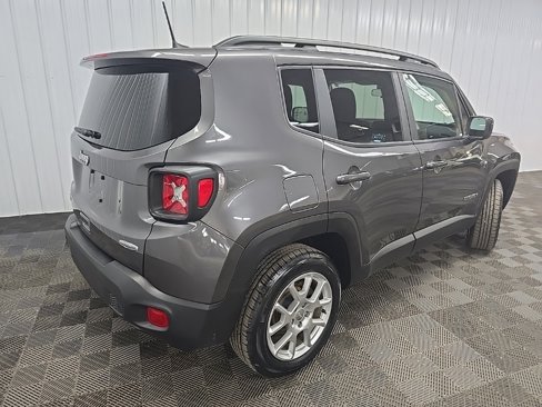Used 2020 Jeep Renegade Latitude image 10