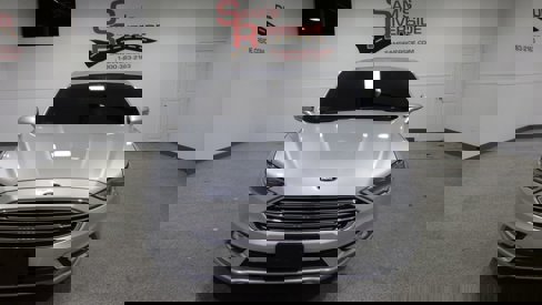 Used 2017 Ford Fusion SE image 8