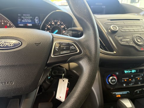 Used 2017 Ford Escape SE image 12