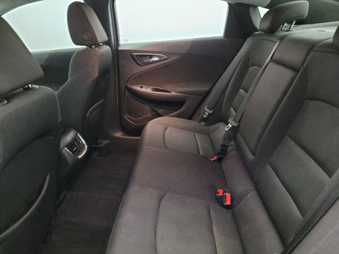 Used 2017 Chevrolet Malibu LT image 18