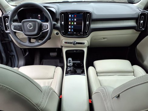 Certified 2023 Volvo XC40 B5 Plus w/ Driver Assist Package image 39