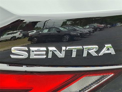 New 2025 Nissan Sentra SV w/ Trunk Package image 11