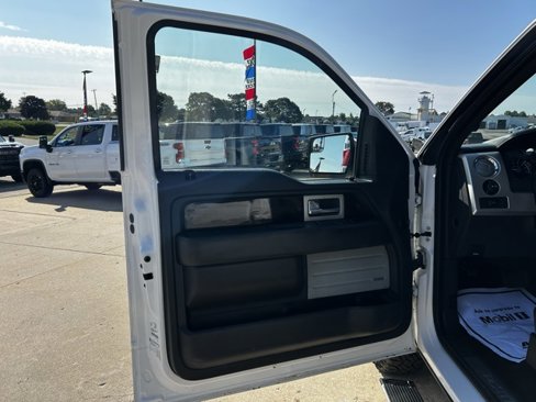 Used 2014 Ford F150 Platinum image 32