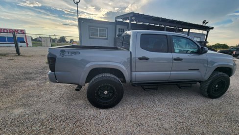 Used 2021 Toyota Tacoma TRD Sport image 8