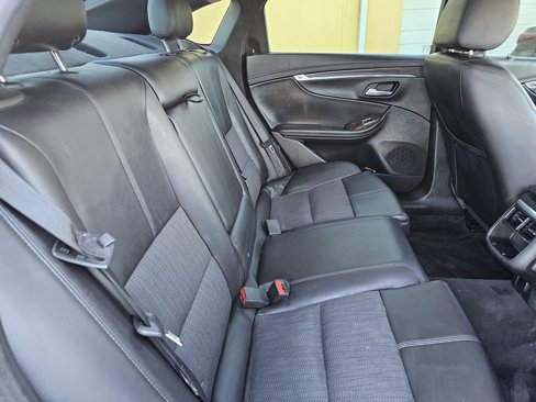 Used 2015 Chevrolet Impala LT image 14