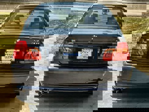 Used 2002 BMW 330i Sedan image 6