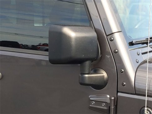 Used 2016 Jeep Wrangler Unlimited Sahara w/ Dual Top Group image 11