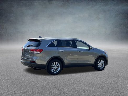 Used 2018 Kia Sorento LX image 5