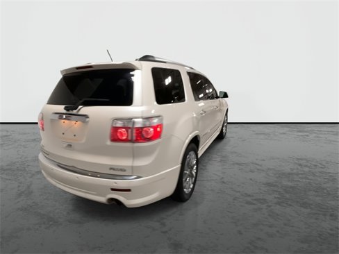 Used 2011 GMC Acadia Denali image 8
