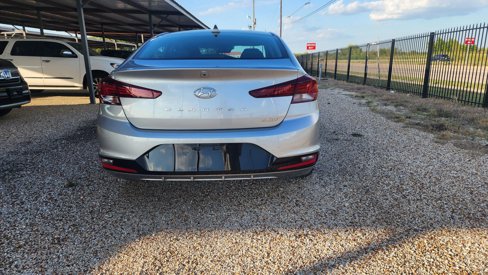 Used 2020 Hyundai Elantra Limited w/ Ultimate Package 03 image 8