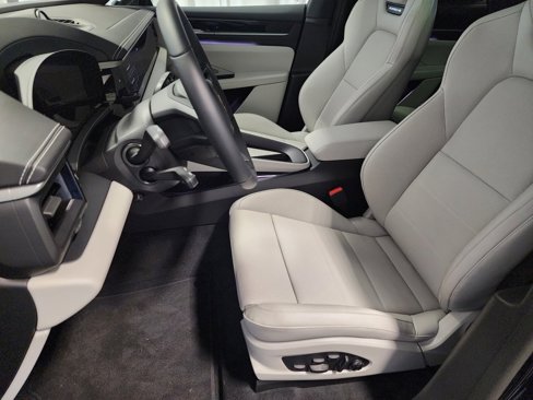 New 2025 Porsche Macan 4S Electric image 16