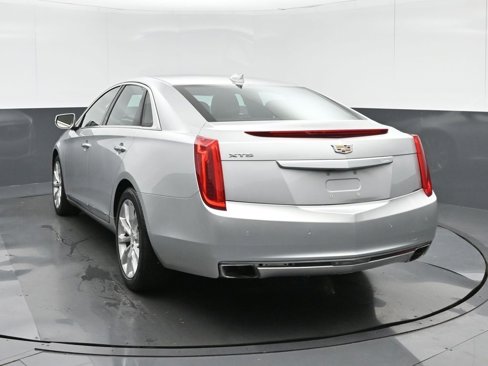 Used 2017 Cadillac XTS Luxury image 5