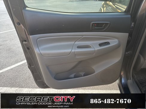Used 2015 Toyota Tacoma 4x4 Double Cab image 18