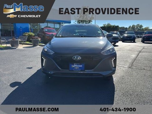 Used 2019 Hyundai Ioniq Plug-In Hybrid image 2