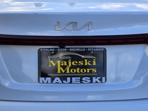 Used 2024 Kia Forte LXS image 12