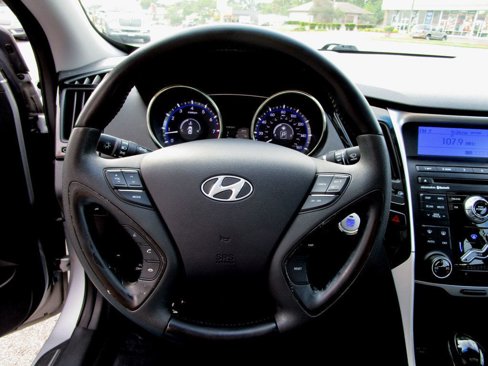 Used 2011 Hyundai Sonata Limited image 17