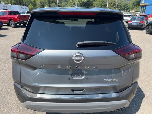Used 2023 Nissan Rogue SV image 4