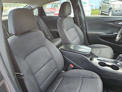 Used 2018 Chevrolet Malibu LT image 13