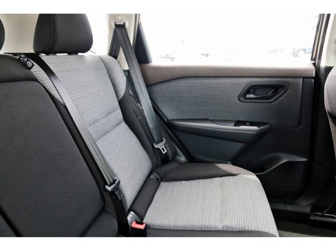 Used 2021 Nissan Rogue S image 14