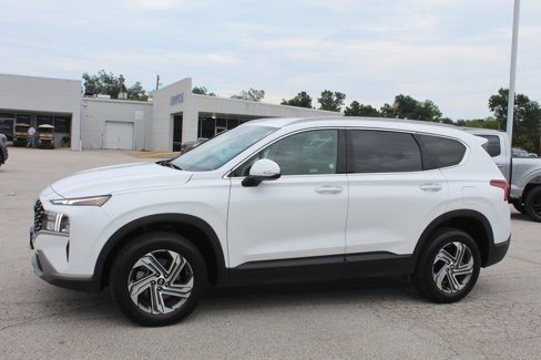 Used 2023 Hyundai Santa Fe SEL image 2