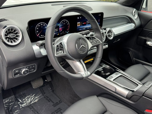 Certified 2025 Mercedes-Benz GLB 250 image 17
