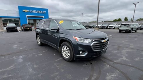Used 2018 Chevrolet Traverse LT image 2