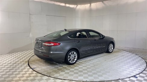 Used 2019 Ford Fusion SE image 8