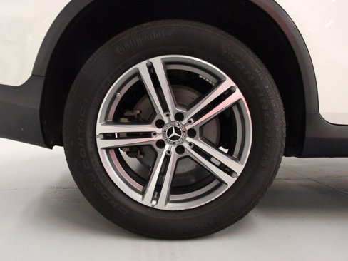 Used 2020 Mercedes-Benz GLC 300 4MATIC image 10