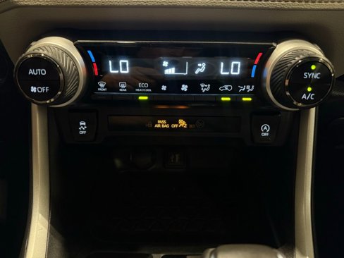 Used 2024 Toyota RAV4 XLE Premium image 24